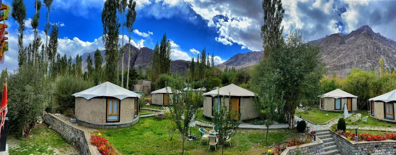 Mystique Meadows Earth Homes Hundar Dış mekan fotoğraf